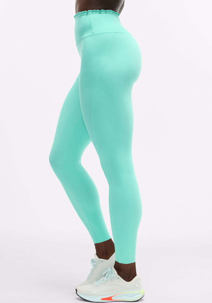 Cadent High Rise Lettuce Edge Tight 25"