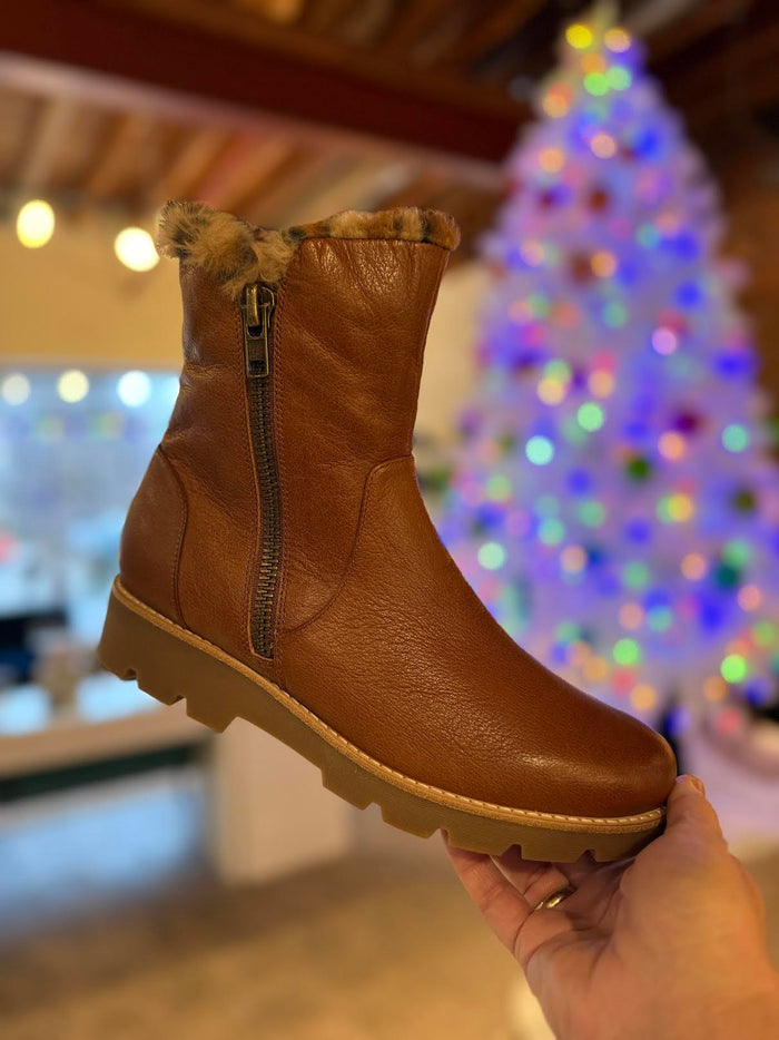 Django & Juliette DLINGA Boot in Drambuie - Crush Marketplace
