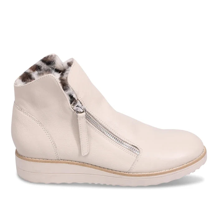 Django & Juliette OPAL Flatform Boot in Vanilla - Crush Marketplace