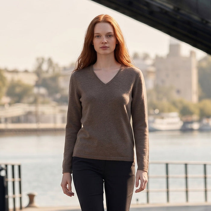 100% Cashmere Ladies V Neck VAPER MID BROWN - Heritage Of Scotland - XS
