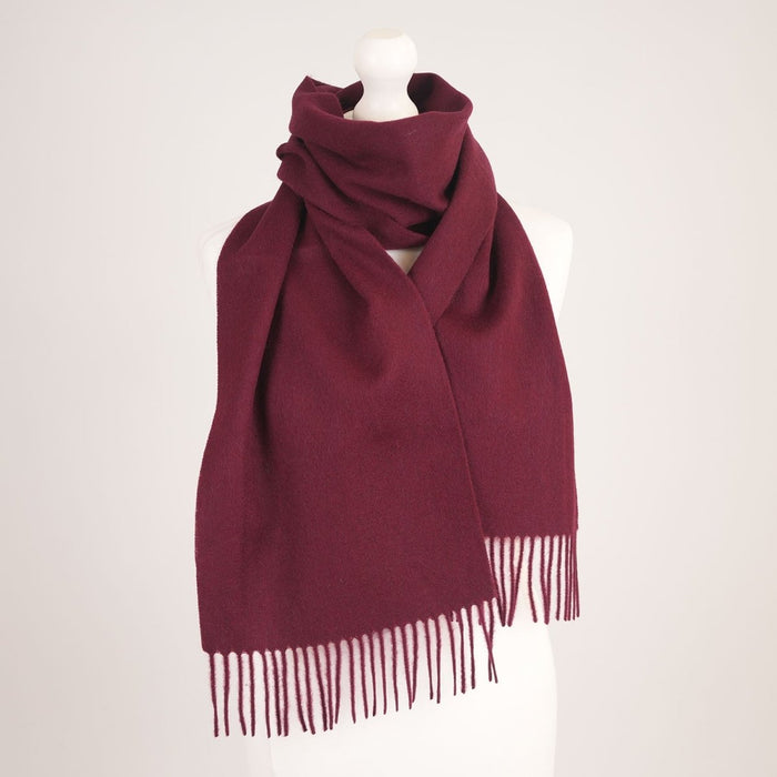 Edinburgh 100% Lambswool Scarf - Premium Soft Wool Wrap - Plain Maroon - Heritage Of Scotland -