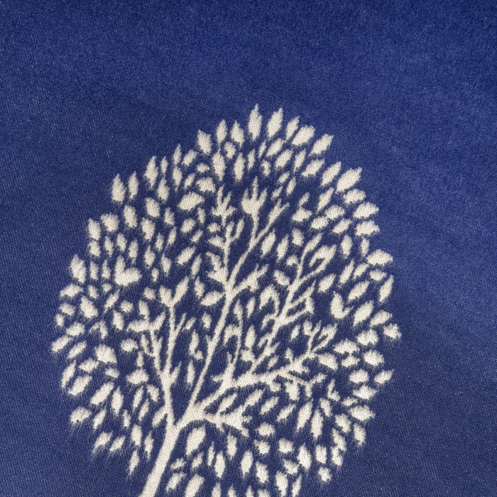 Elegant Tree Motif Soft Weave Scarf Stole - Heritage Of Scotland - NAVY/CREAM