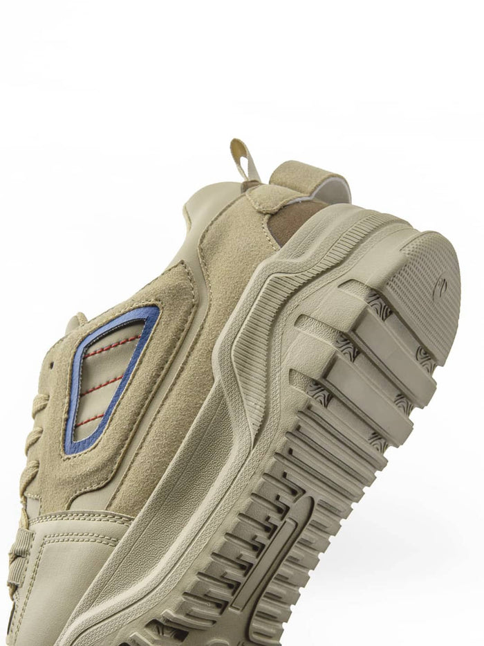Daily wear sneakers for men