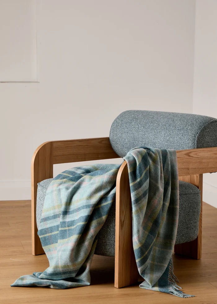 Foxford Lambswool Throw | Rosslare