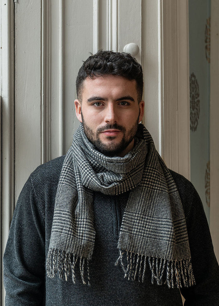 John Hanly Lambswool Scarf | Black and White Glencheck