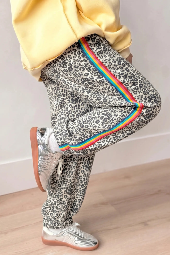 Leopard Print Rainbow Striped Detail Buttoned Loose Jogger Jeans – Brown