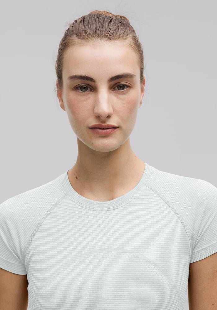 Swiftly Tech Cropped Short-Sleeve Shirt 2.0